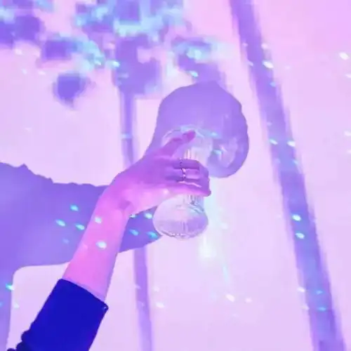 背景图林间是你朝夕是你