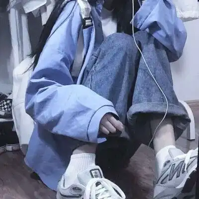 温柔干净的蓝色系部位头像