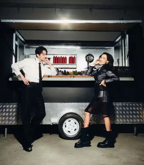 许凯maggieq合体拍大片,湿发造型百变,小奶狗遇上御姐太甜