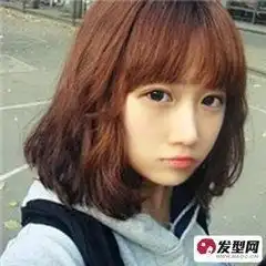 20岁圆脸比较黑,什么发型比较显年龄小求图