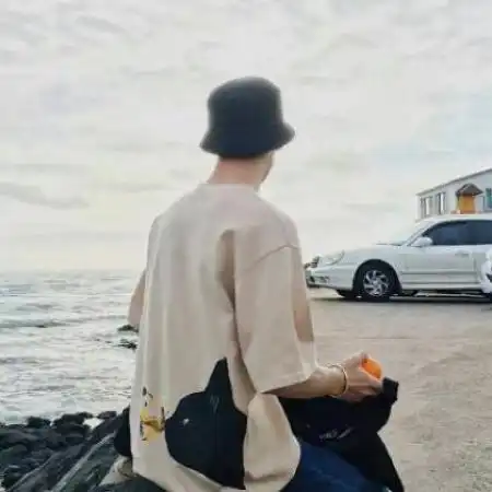 帅气酷炫男生头像,享受我单薄的青春