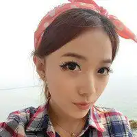 头像女开朗阳光