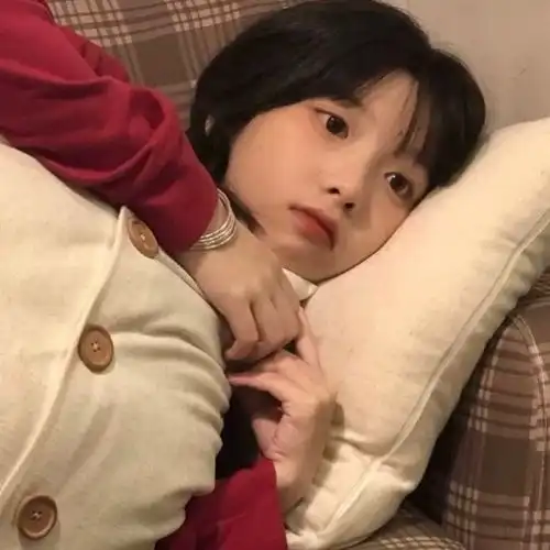 女生头像ins治愈女头