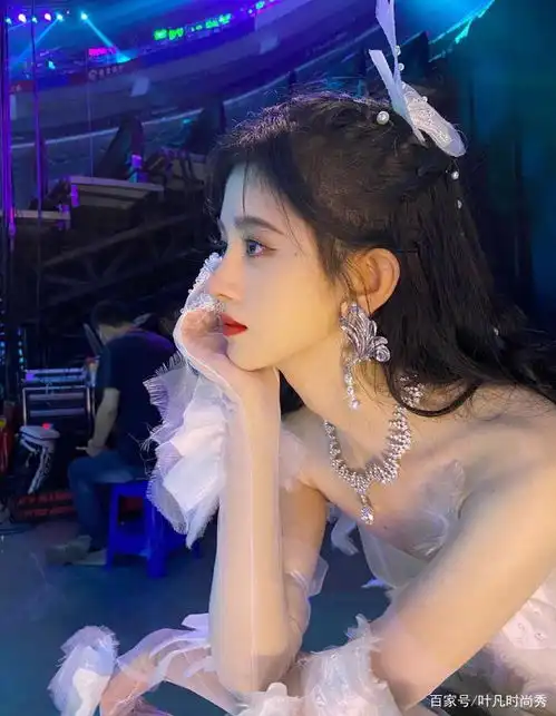 不愧是四千年美女,鞠婧祎私服照曝光,活泼气质宛若仙女下凡