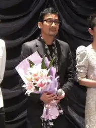 刘嘉玲携狄仁杰宣传粉丝齐喊吾皇万岁