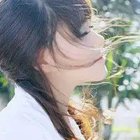 背景女头像有感觉