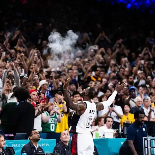 奥运会mvp稳了明明有库里在,为何科尔却让詹姆斯来组织进攻