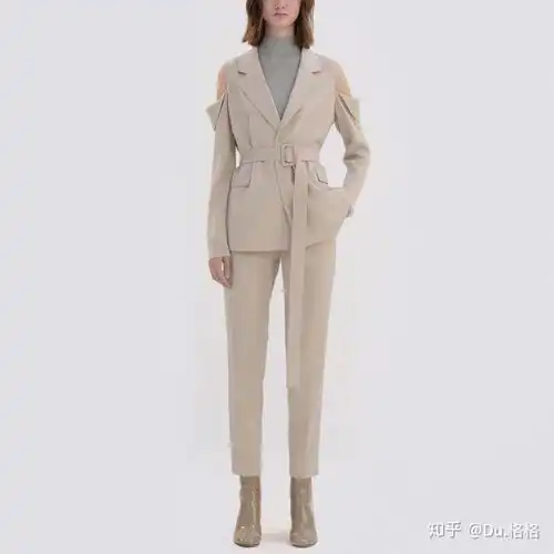 疫情结束后上班,女生的职业装可以这样穿