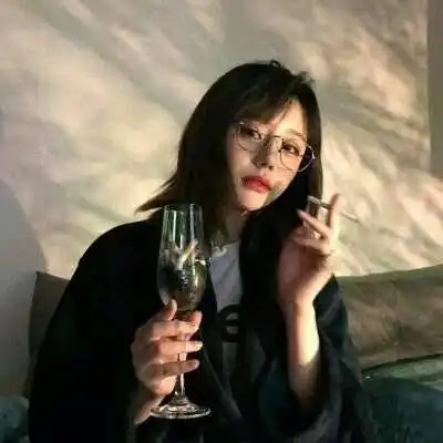 冷淡酷女生ins头像ins潮图女生头像