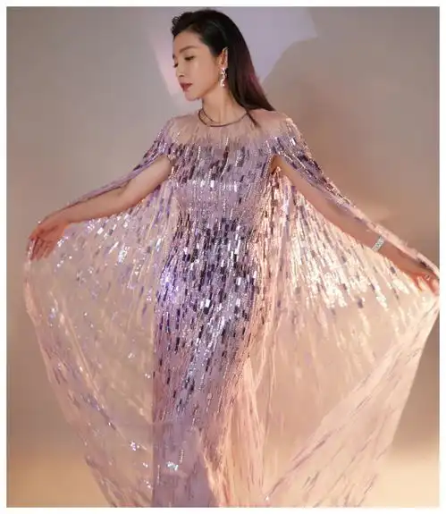 果然不老都靠修李冰冰油腻素颜不让拍,黝黑形象都没助理美