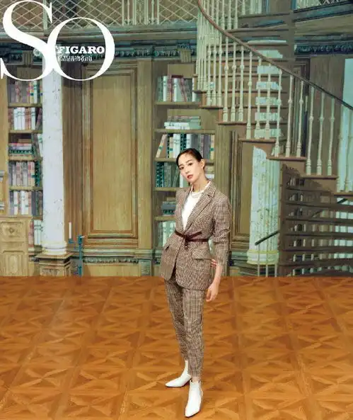 气质美女张钧甯的时尚穿搭,穿粉红色的西装甜美知性,穿黑色小外套搭配锥型牛