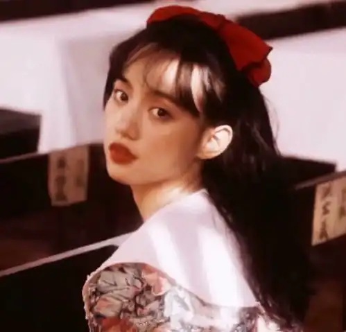 港风味十足的女生头像