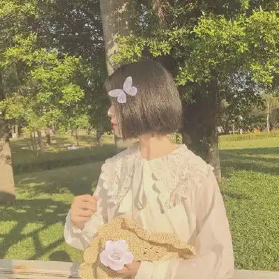 仙气森系女生头像侧面