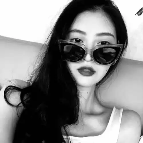 白色系女生头像霸气高冷