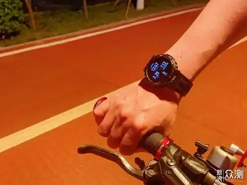 生命中总需要有一些硬核时刻细数黑色系礼物