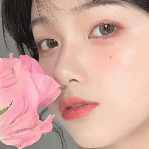 适合夏天的女生头像