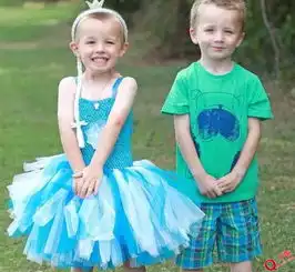 双胞胎弟弟坚持自己是女生之后.....