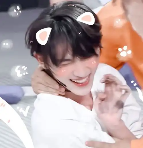 丁程鑫猫系男友四连拍,生图抓住粉丝的心,被他的笑颜融化了