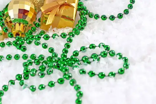 有老虎图案的翡翠吊坠属龙的人可以带吗