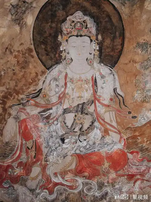 90后美女画家张馨月