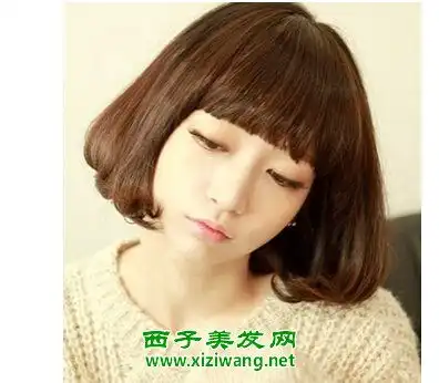 圆脸女生波波头短发发型