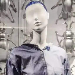 牛仔部落与花卉的光影游戏