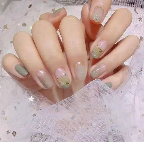 女生头像_蓝色系美甲