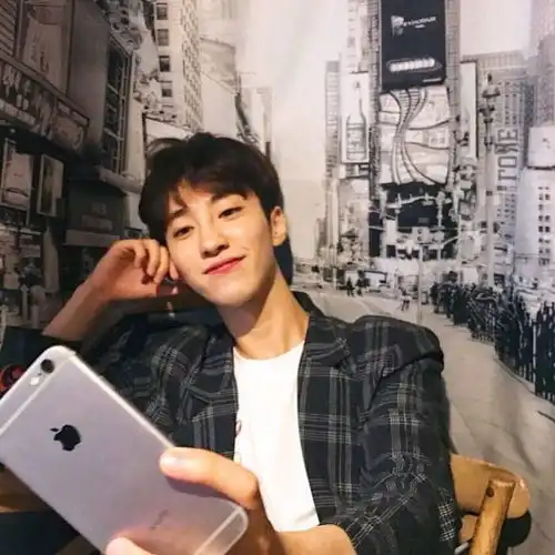 男生纯欲头像高级