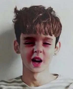 头像欧美小孩酷拽搞怪