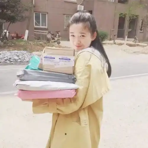 川音十大新生女神,身材高挑大长腿,美女扎堆