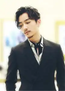 男星扎辫子陈晓日系米热帅气蒋劲夫呆萌