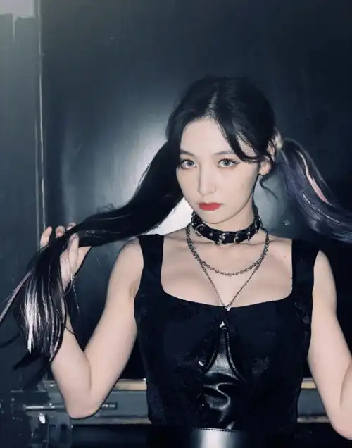 活力美少女or清冷美少年赵粤