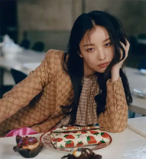 倪妮又换发型了高级脸都被厚刘海黑惨,完全没了辨识度