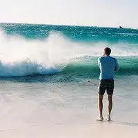 海边背影女头微信头像图片大全