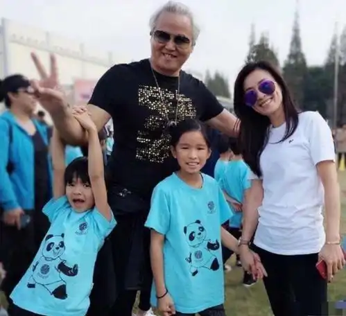 同样是林瑞阳基因,把曾哲贞儿女和张庭女儿一对比,差距就出来了