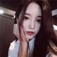 童话结束遗忘才是幸福韩系中分长发头像