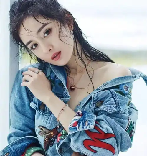 眉毛这样画才最迷人热巴杨幂告诉你最新眉毛画法