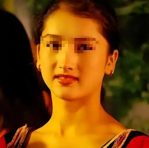 约炮的维族女孩2025年乌鲁木齐的深夜热搜风波