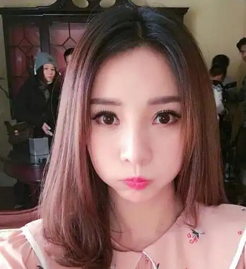 法令纹看起来很老套四招教你淡出法令纹还你一个完美的皮肤