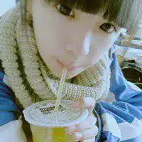 喝饮料的女生头像卡通微信头像图片大全