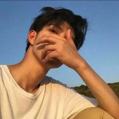 对人间抱有期望,酷系男孩