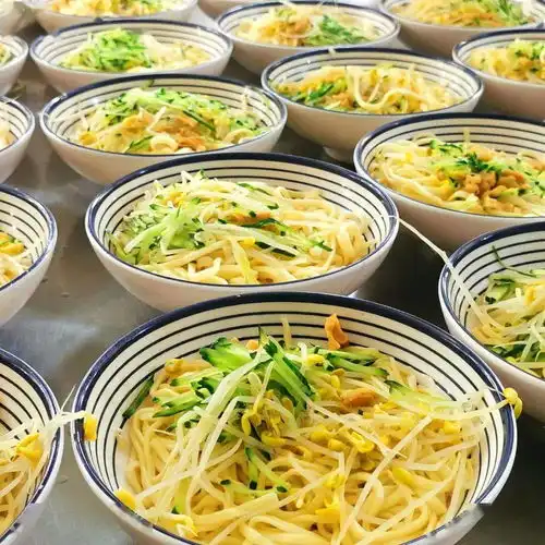 33张照片,全校人的快乐