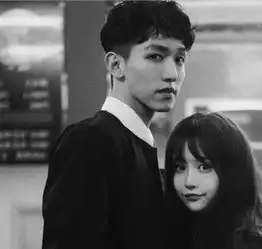 情侣头像丨要把生命浪费在美好的事物上比如你