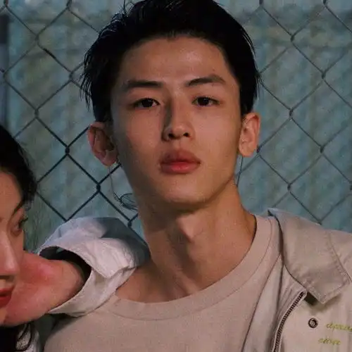 情侣头像真人禁欲系情头