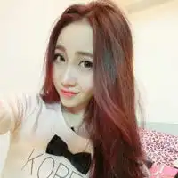 个性优雅的花季少女头像我们总是对青春抱着美好的幻想