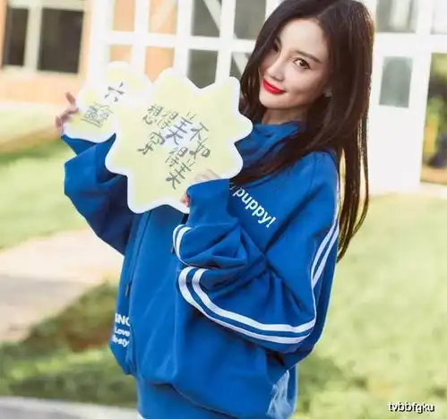 同样是卫衣,杨幂和迪丽热巴同时穿,一个像天仙,一个像邻家女孩