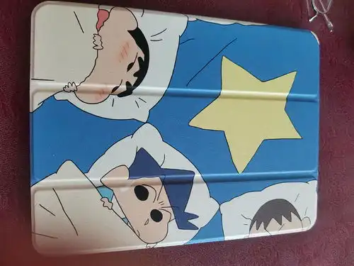在1688买了一款蜡笔小新的ipad三折带笔槽...