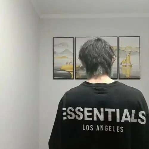 头像真人男生不露脸头像