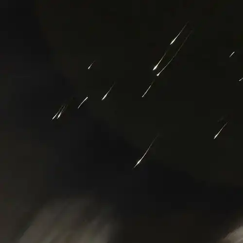 黑色系背景图你什么时候觉得最孤独