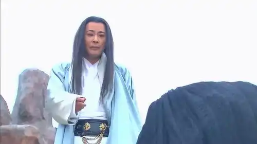 慕容复自称为朕,逼迫云中鹤下跪磕头,大喊吾皇万岁万万岁